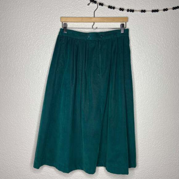 Vintage Townhouse Petites Soft Green Corduroy Two Piece Skirt Suit - Picture 3 of 8